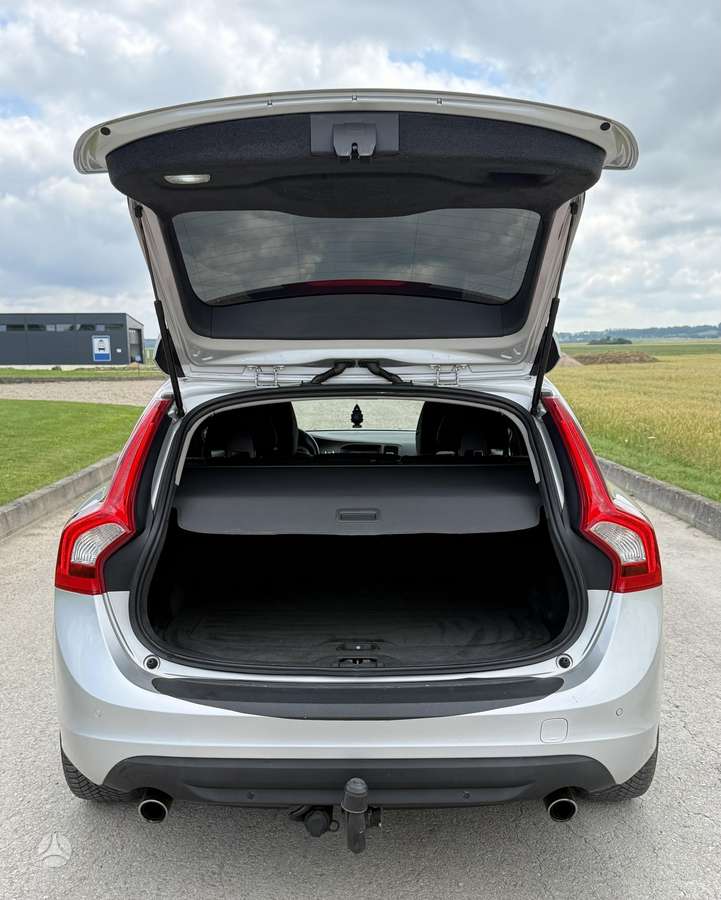 Volvo V60, 2.4 l., universalas