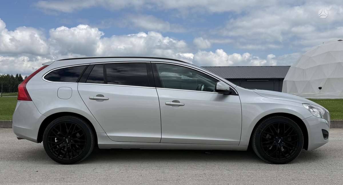 Volvo V60, 2.4 l., universalas