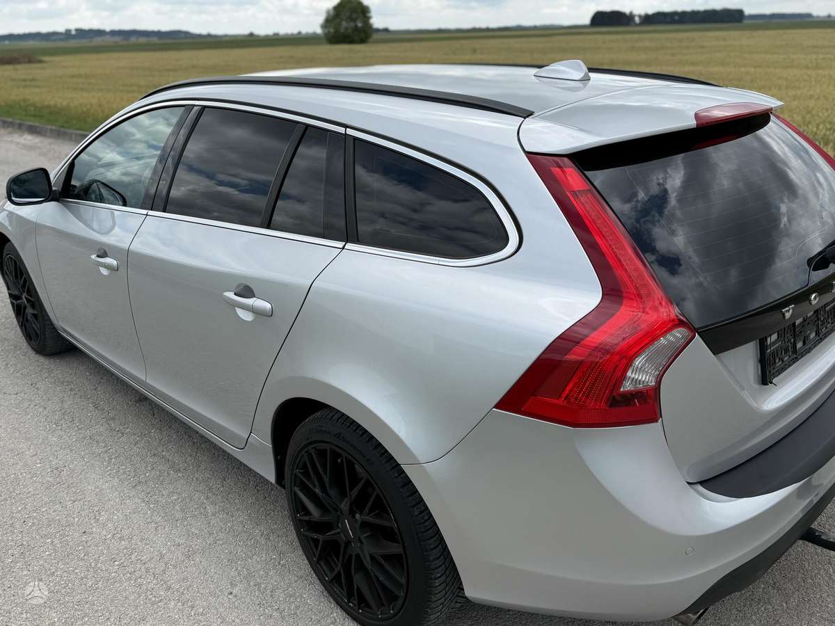 Volvo V60, 2.4 l., universalas