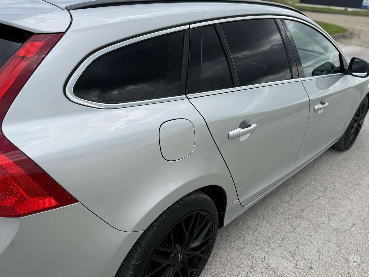 Volvo V60, 2.4 l., universalas