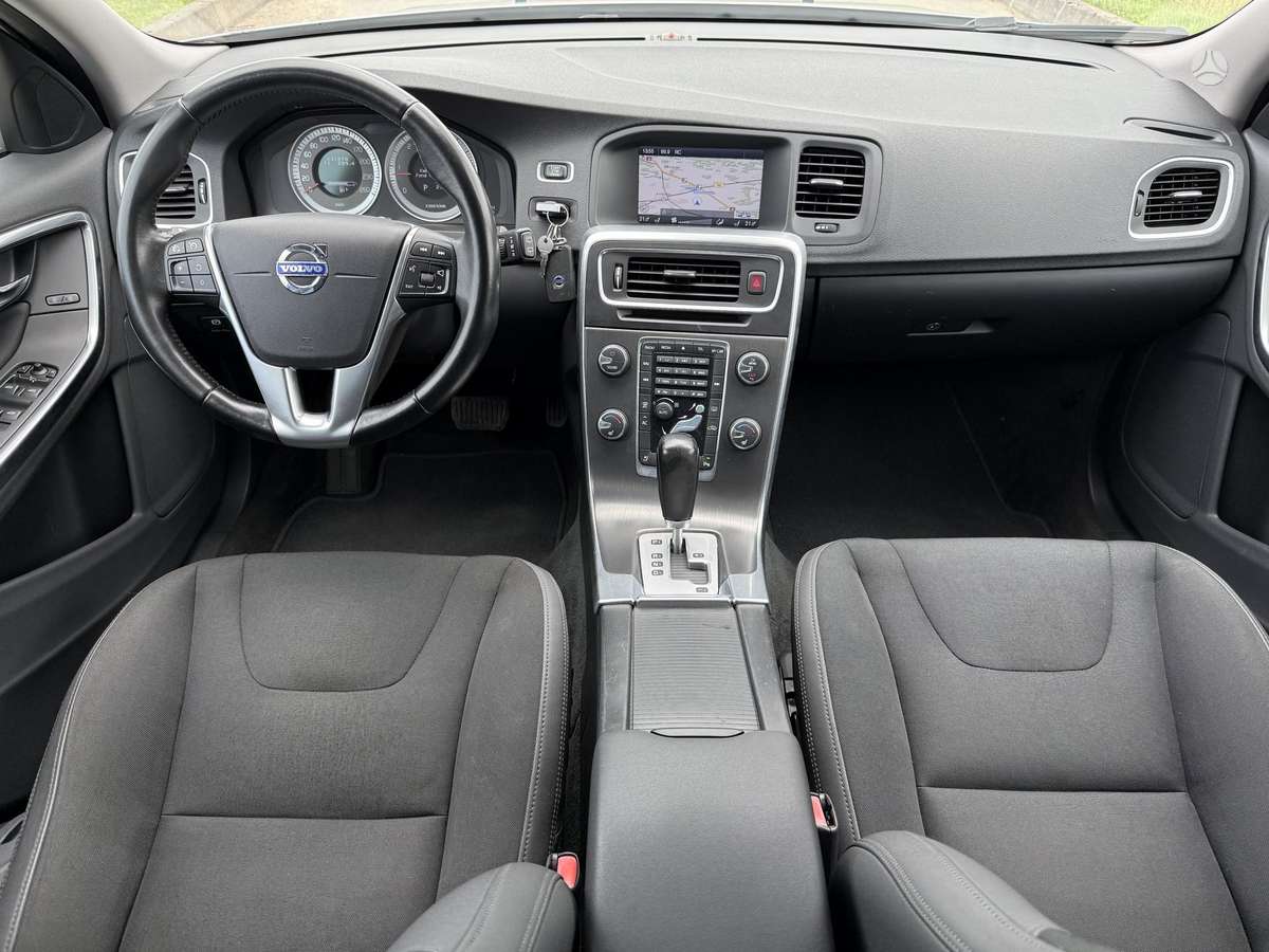 Volvo V60, 2.4 l., universalas