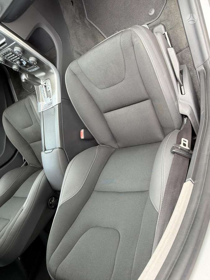 Volvo V60, 2.4 l., universalas