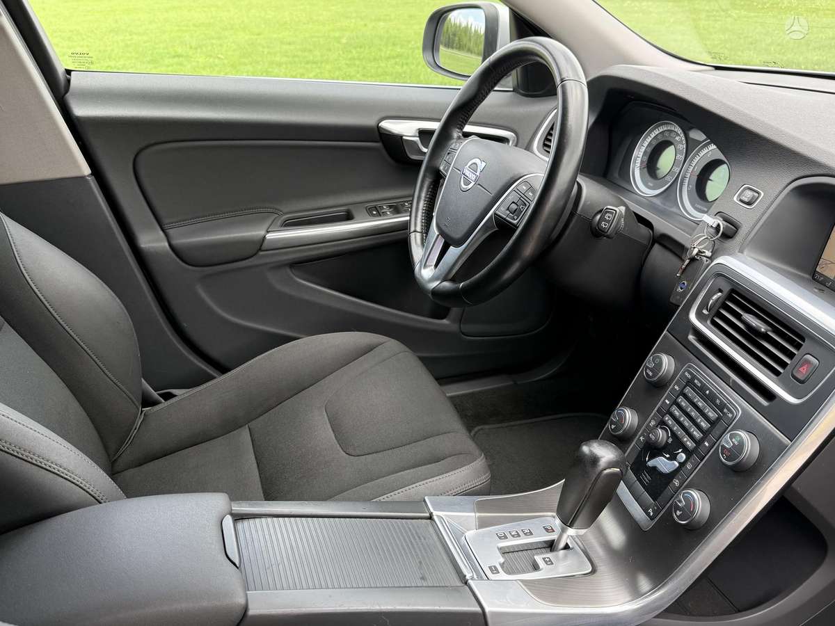Volvo V60, 2.4 l., universalas