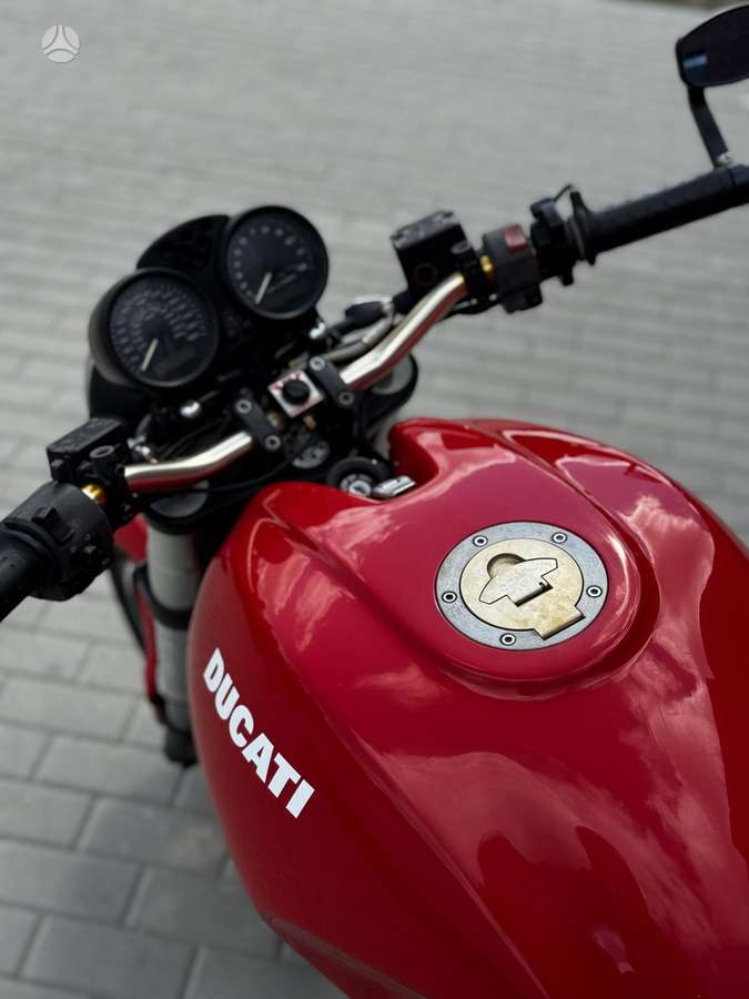 Ducati Monster 695cc, street / classic