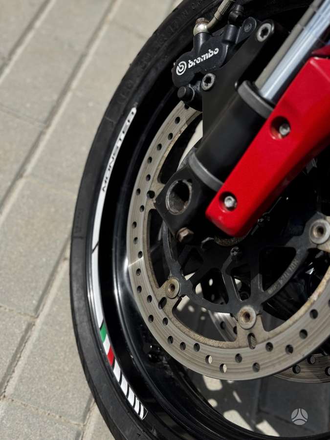 Ducati Monster 695cc, street / classic