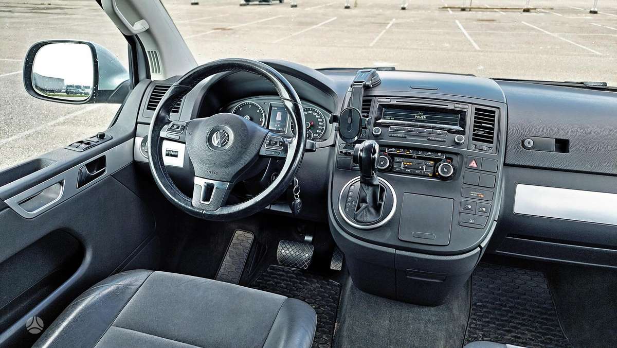 Volkswagen Multivan, 2.0 l., Минивэн