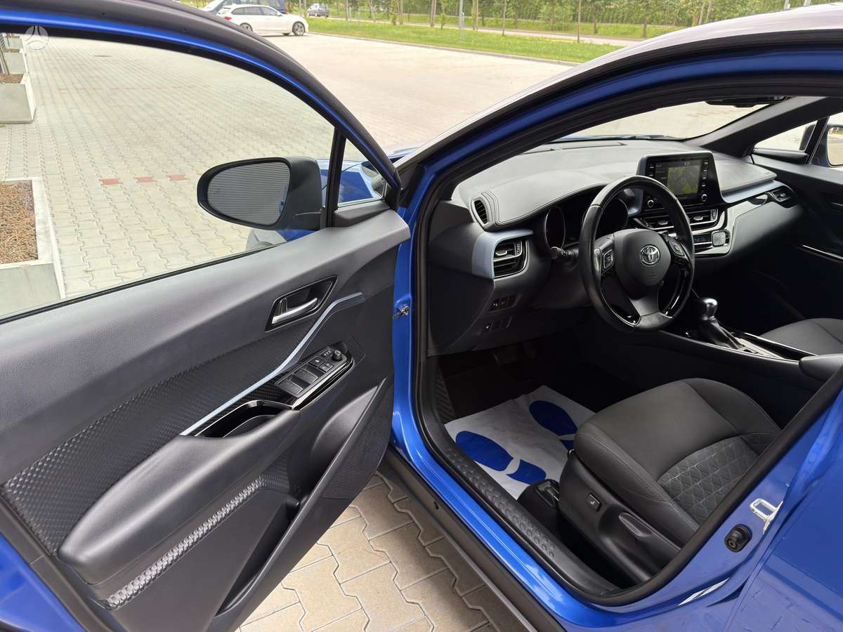 Toyota C-HR - 12