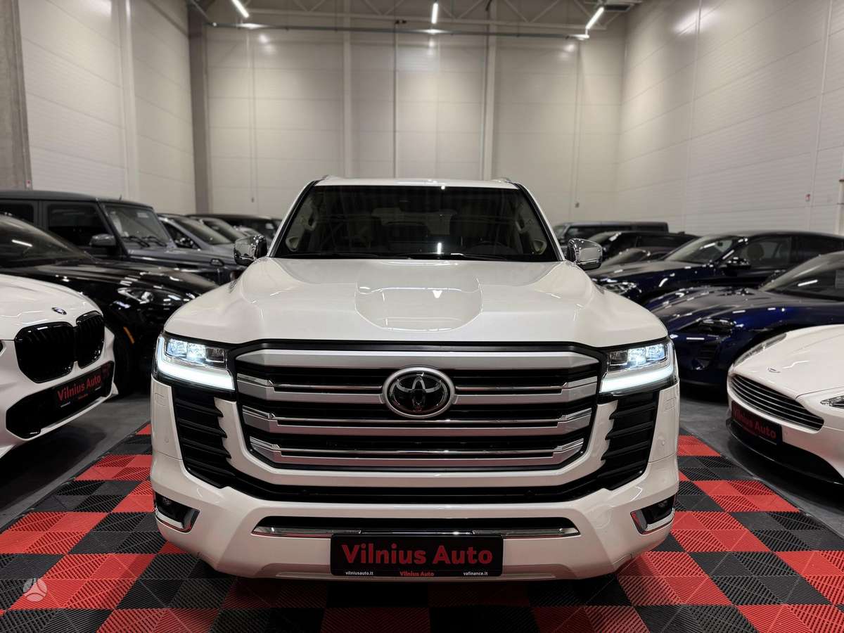 Toyota Land Cruiser - 2
