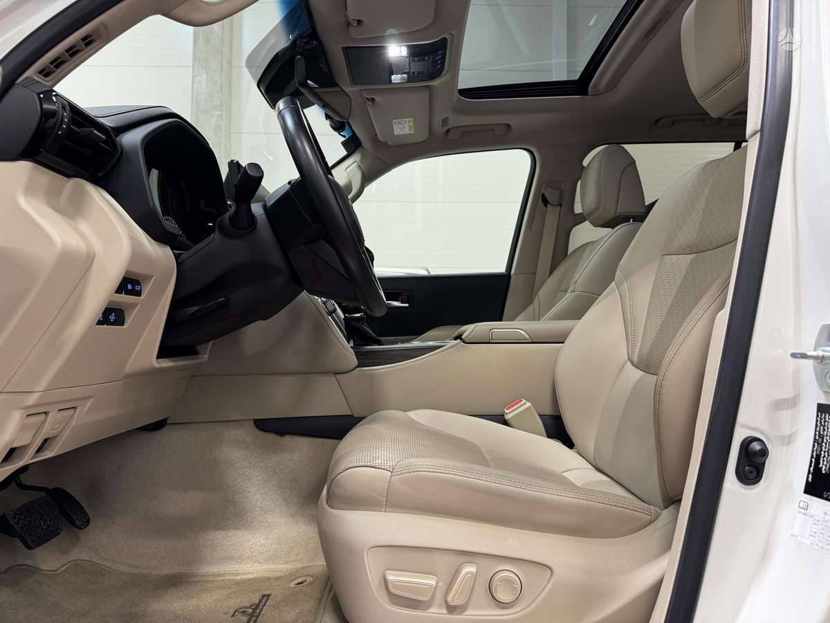 Toyota Land Cruiser - 12