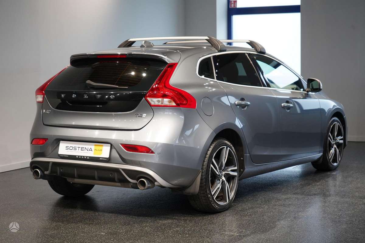 Volvo V40, 2.0 l., Хэтчбек