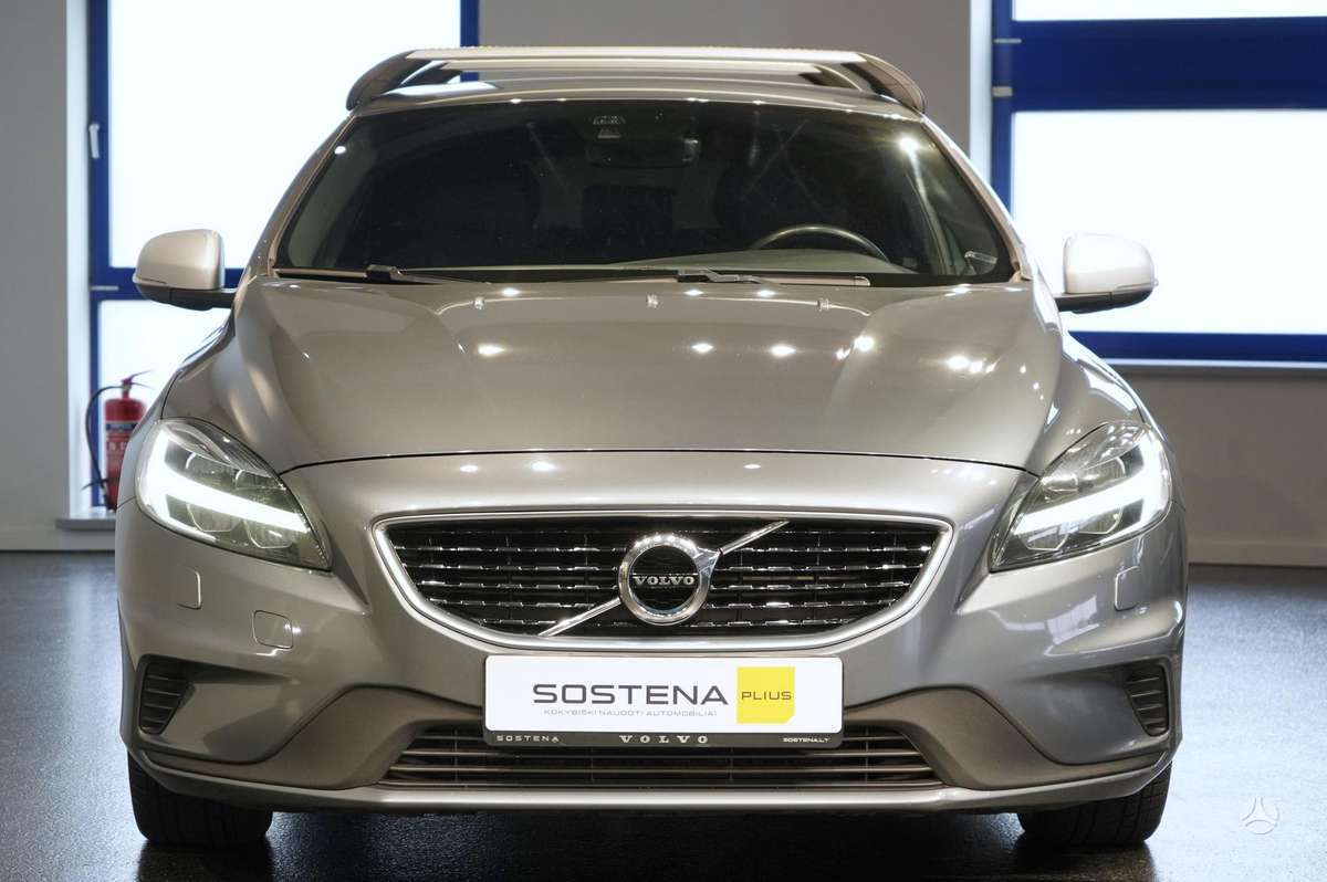 Volvo V40, 2.0 l., Хэтчбек