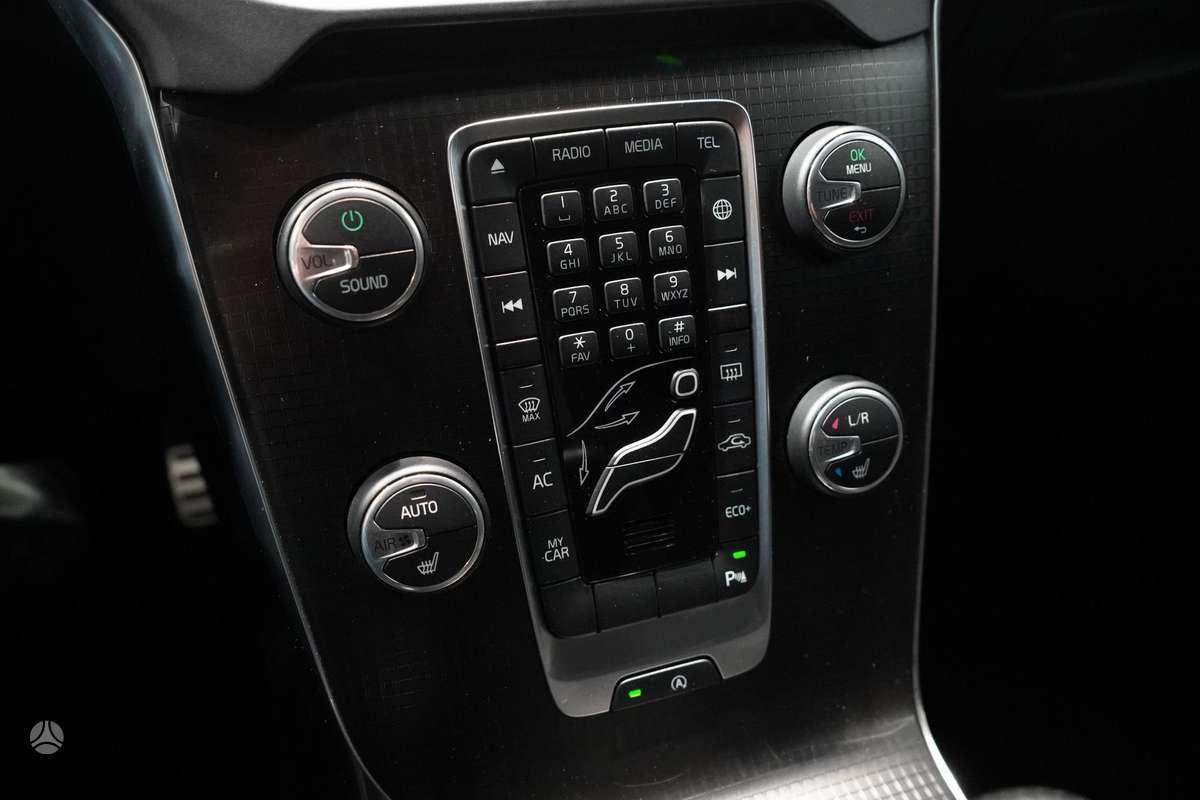 Volvo V40, 2.0 l., Хэтчбек