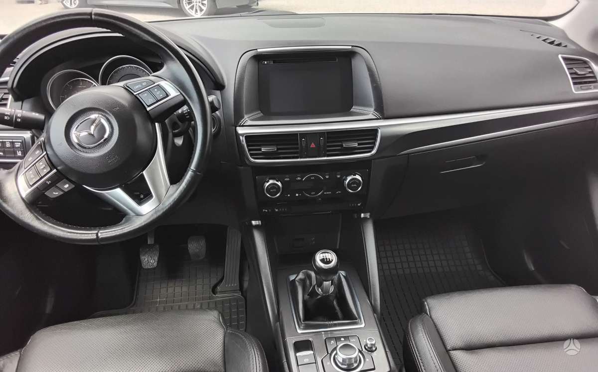 Mazda CX-5, 2.2 l., off-road / crossover