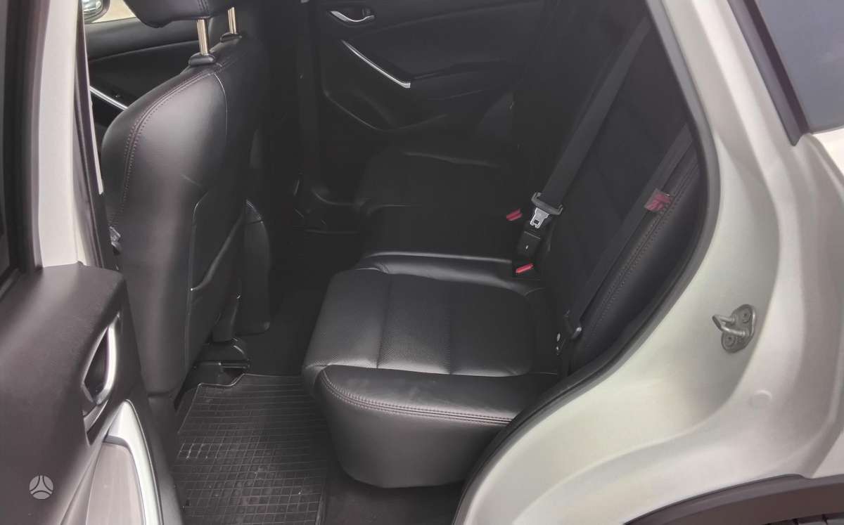 Mazda CX-5, 2.2 l., off-road / crossover