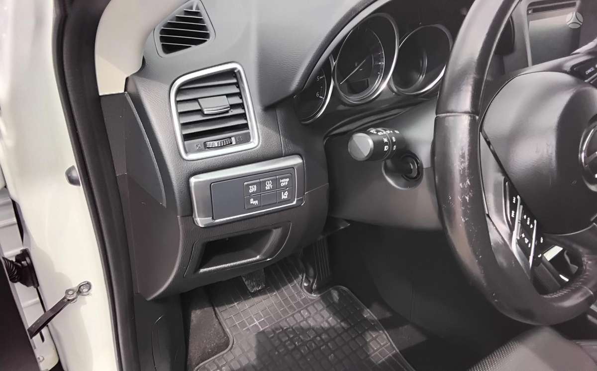 Mazda CX-5, 2.2 l., off-road / crossover