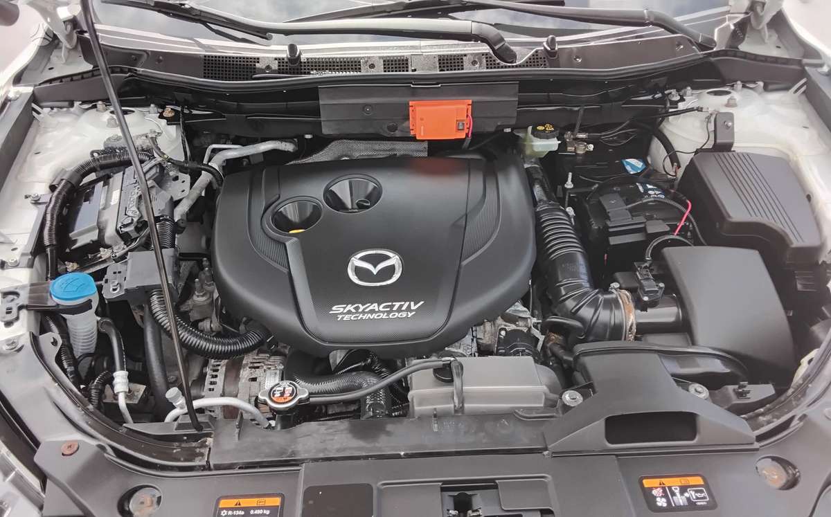 Mazda CX-5, 2.2 l., Внедорожник / Кроссовер