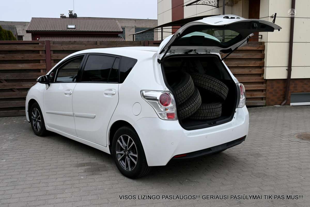 Toyota Verso, 2.0 l., Минивэн
