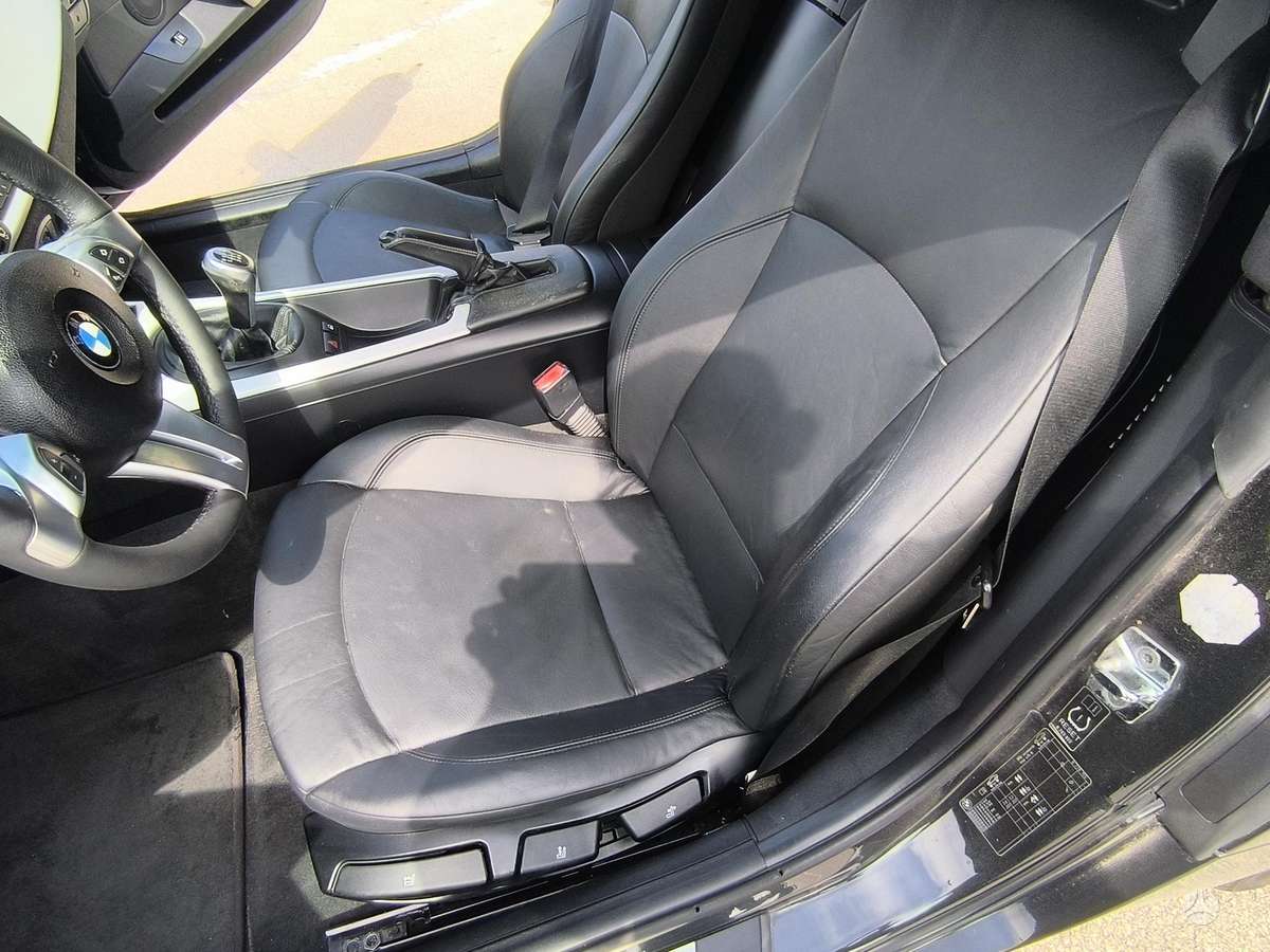 BMW Z4, 2.2 l., convertible