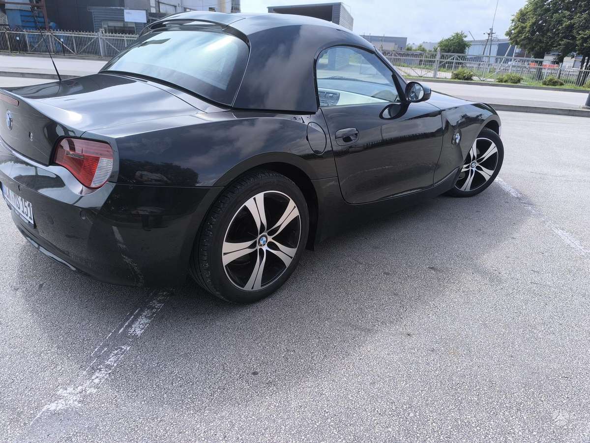 BMW Z4, 2.2 l., convertible