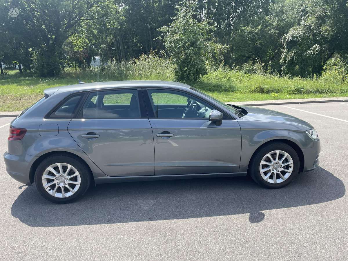 Audi A3, 1.6 l., Хэтчбек