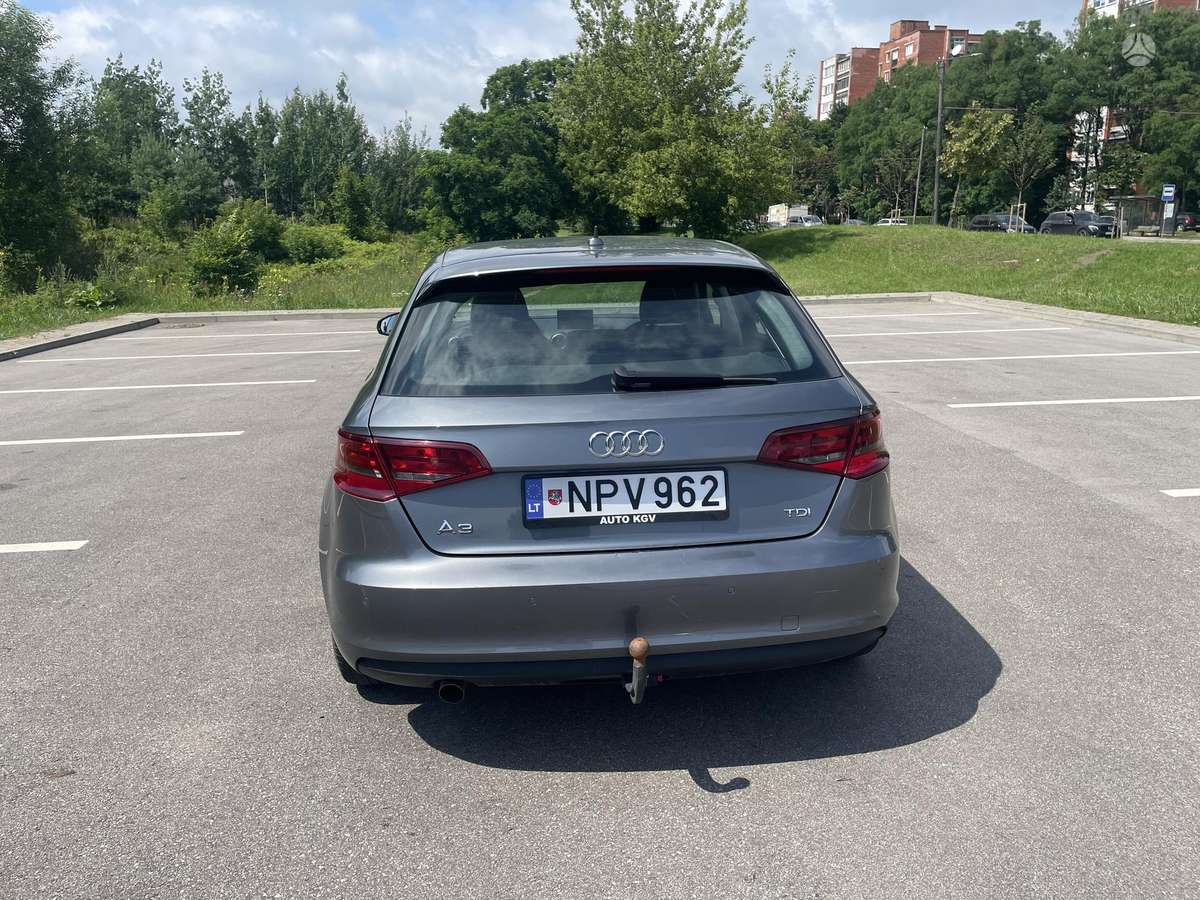 Audi A3, 1.6 l., hatchback