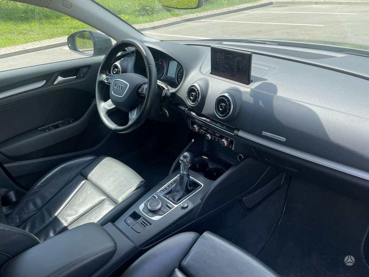 Audi A3, 1.6 l., hatchback