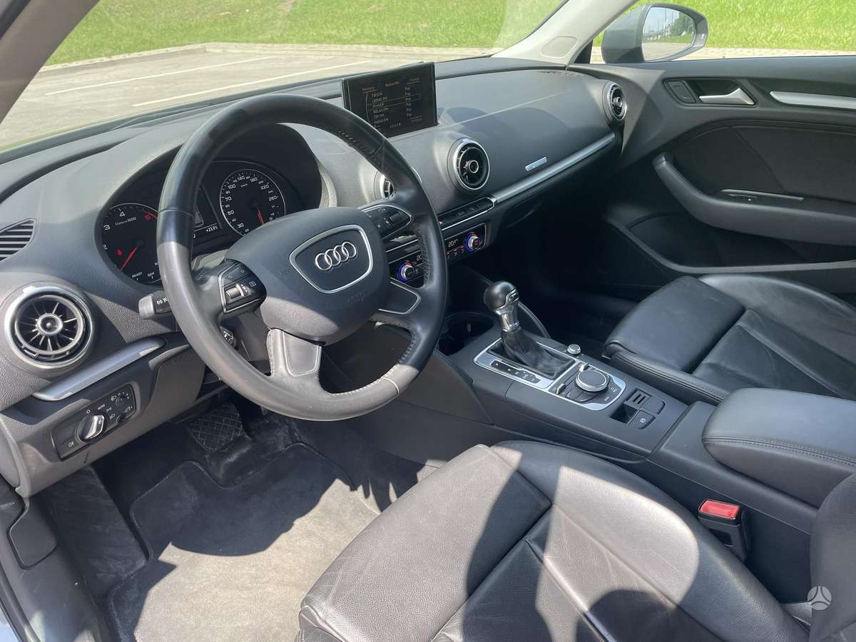 Audi A3, 1.6 l., Хэтчбек