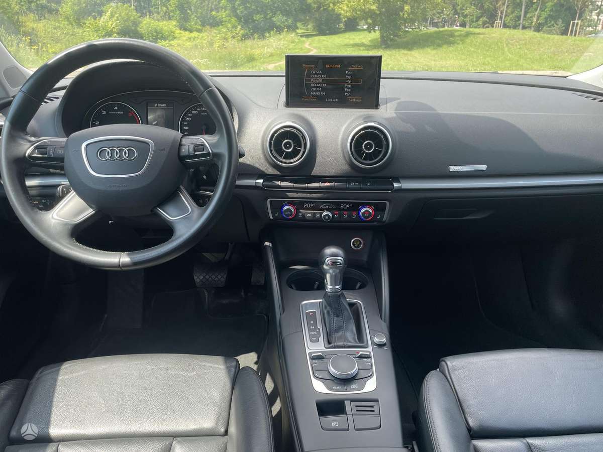 Audi A3, 1.6 l., hatchback