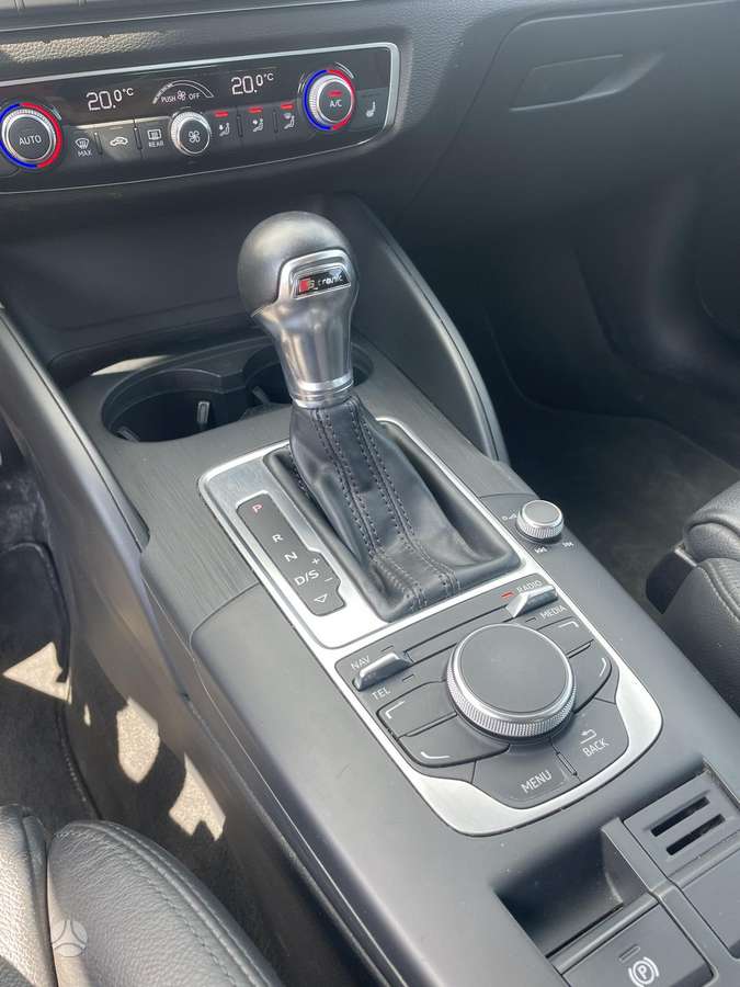 Audi A3, 1.6 l., Хэтчбек