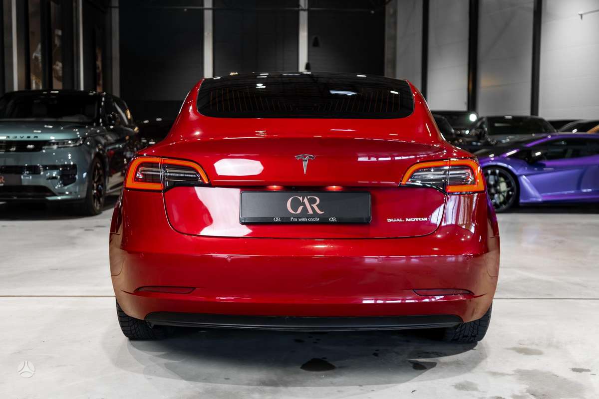 Tesla Model 3, 81 кВт·ч, Хэтчбек