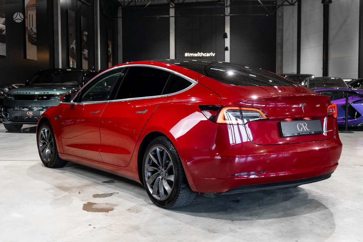 Tesla Model 3, 81 кВт·ч, Хэтчбек
