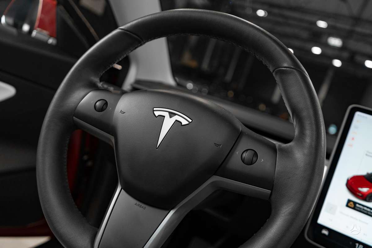 Tesla Model 3, 81 кВт·ч, Хэтчбек