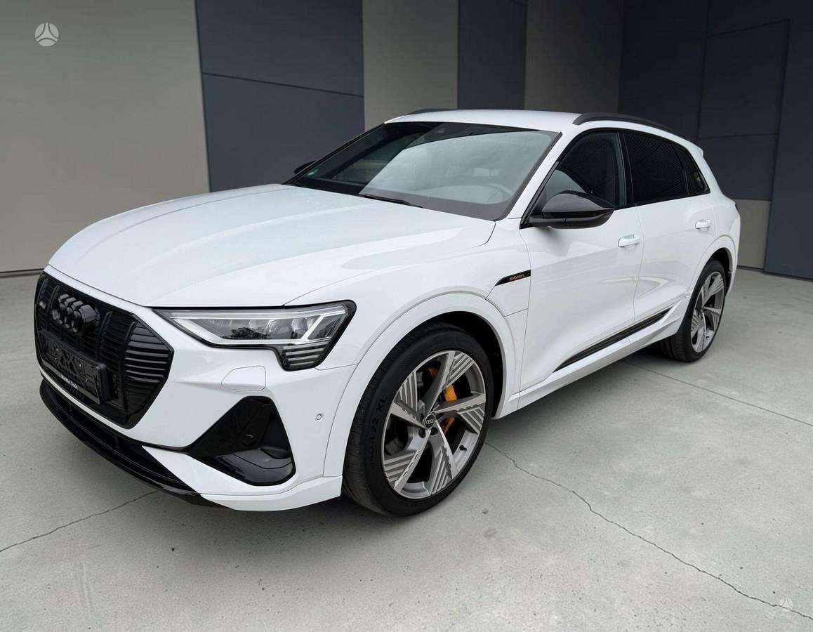 Audi e-tron, 95 kWh, off-road / crossover
