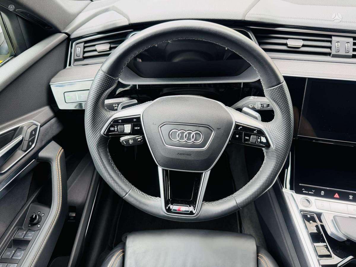Audi e-tron, 95 kWh, off-road / crossover