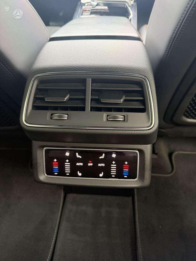Audi e-tron, 95 kWh, off-road / crossover