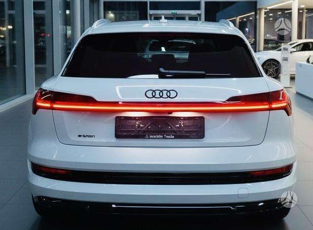 Audi e-tron, 95 kWh, off-road / crossover