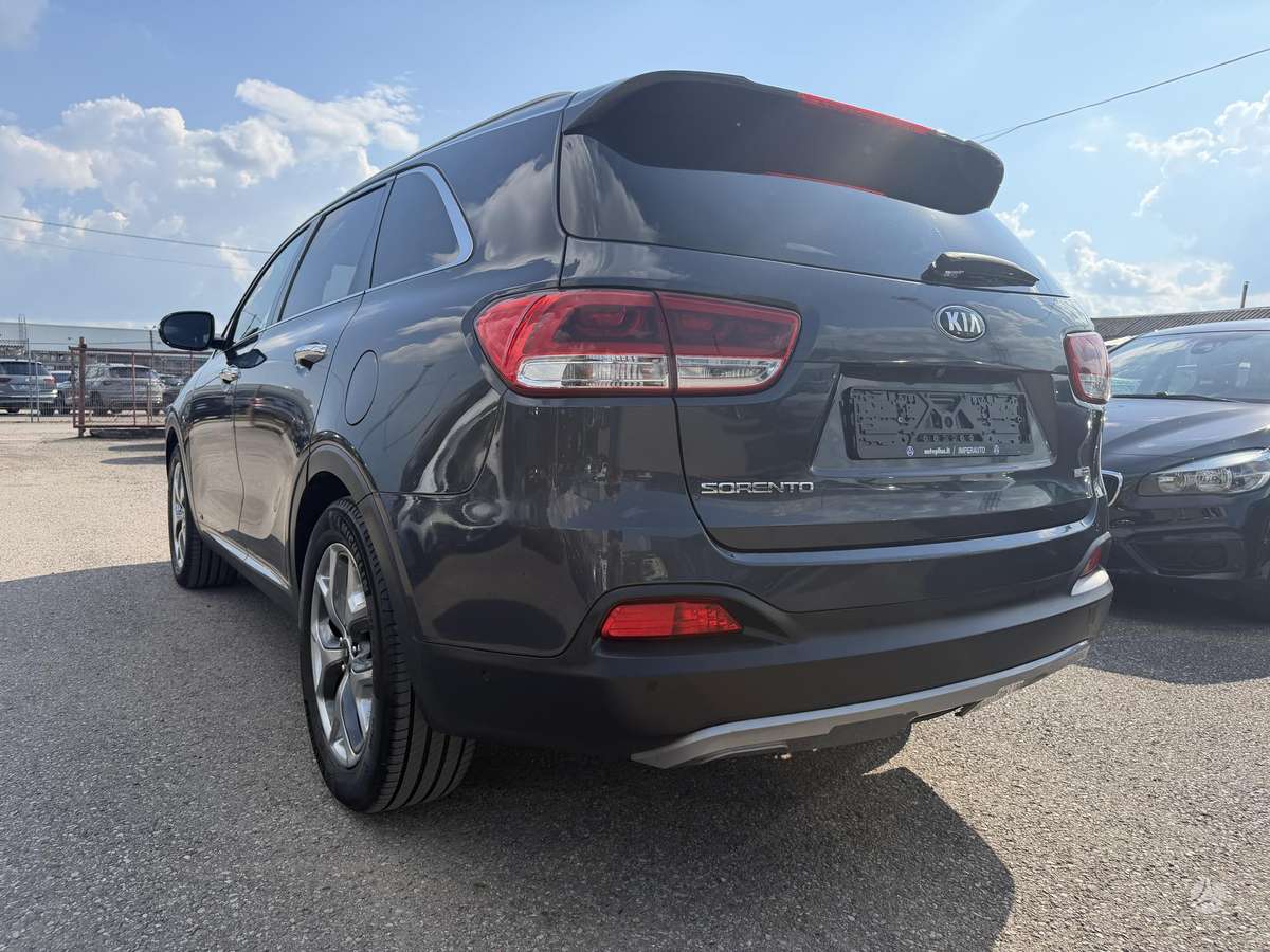 Kia Sorento, 2.2 l., off-road / crossover