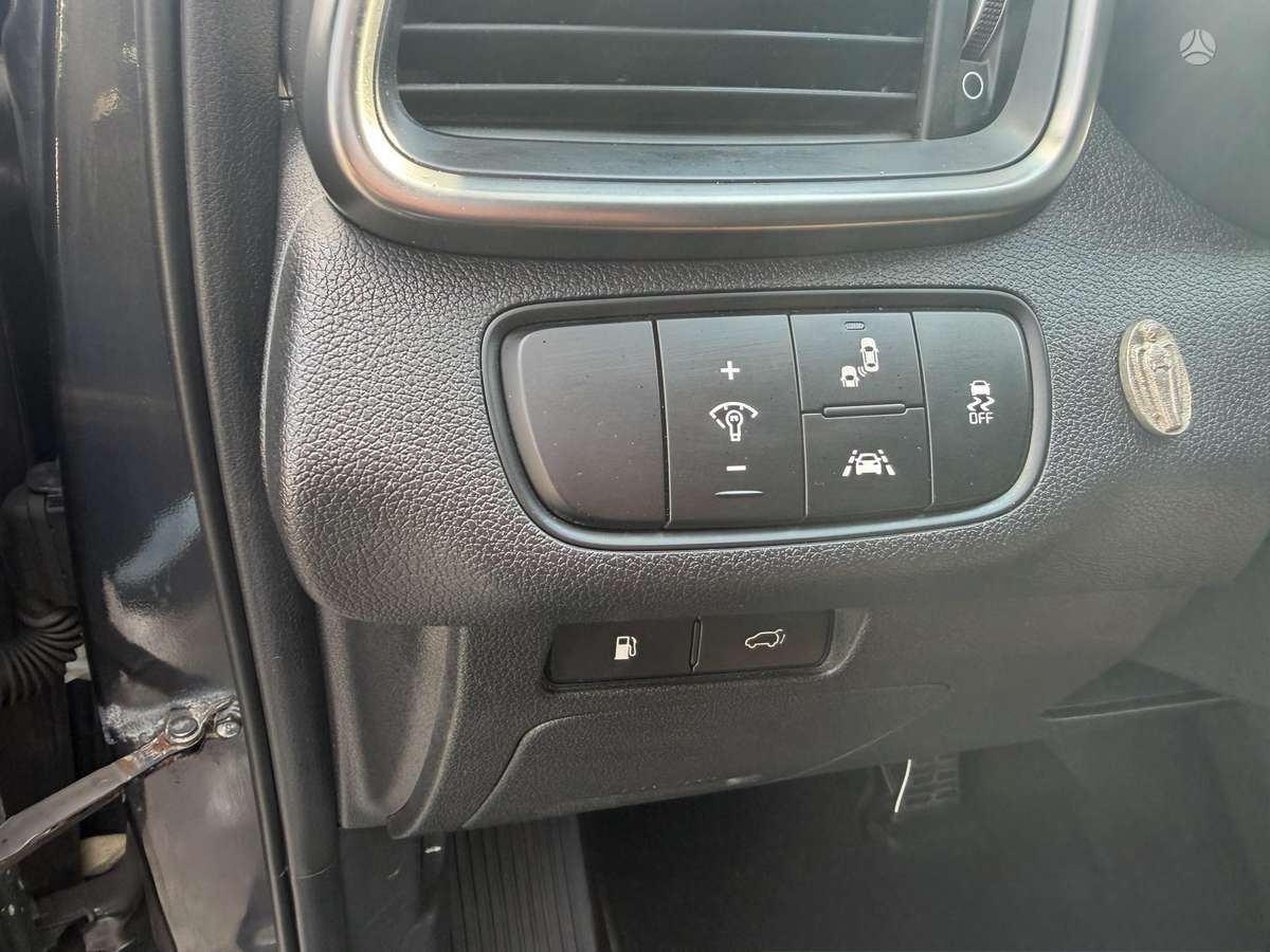 Kia Sorento, 2.2 l., off-road / crossover