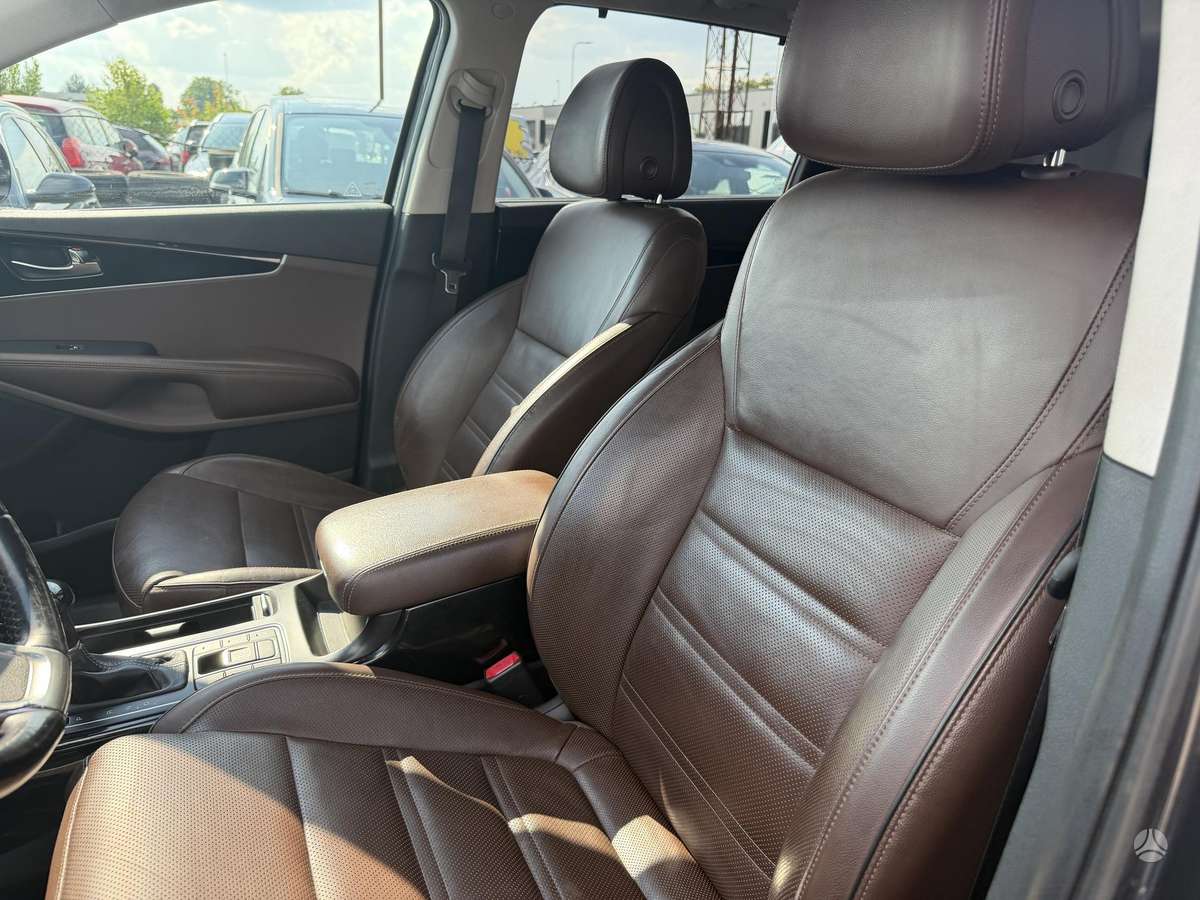 Kia Sorento, 2.2 l., off-road / crossover