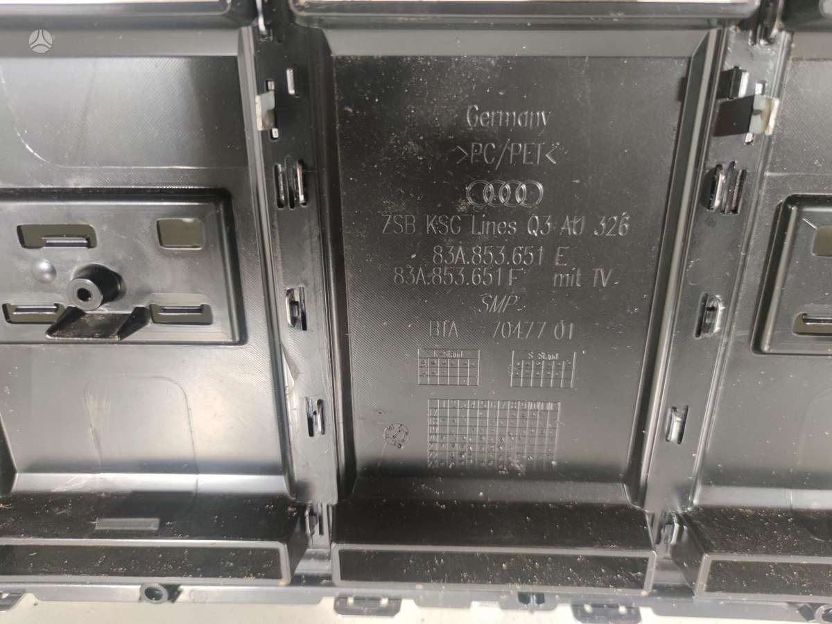 Audi Q3, 83A853651E 83A853651F, front grill