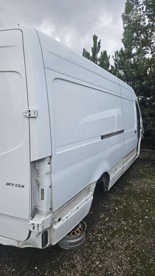 Mercedes-Benz Sprinter, cargo vans