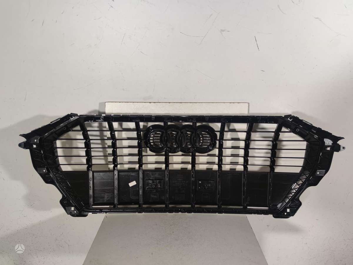 Audi Q3, 83A853651E 83A853651F, front grill