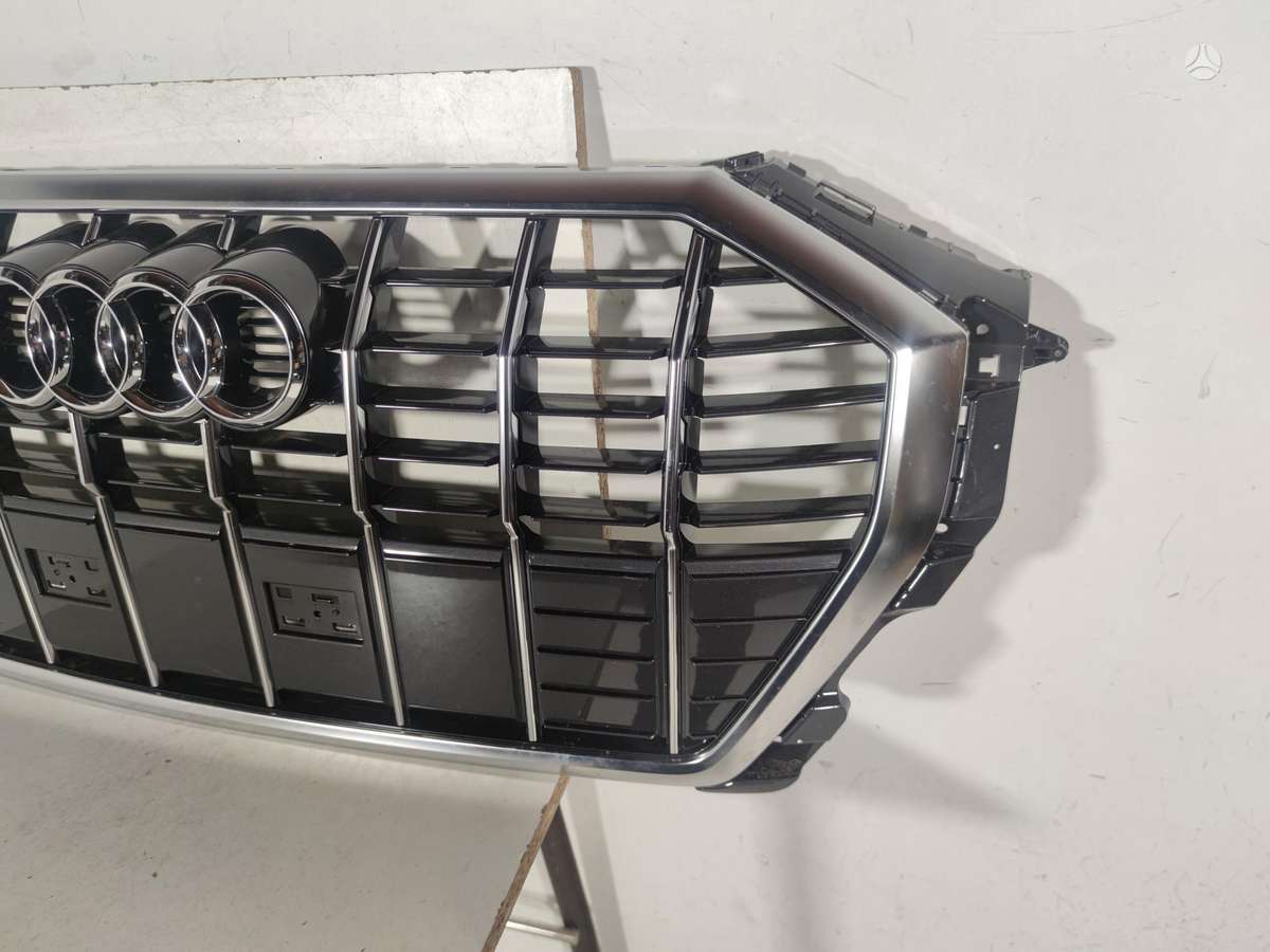 Audi Q3, 83A853651E 83A853651F, front grill