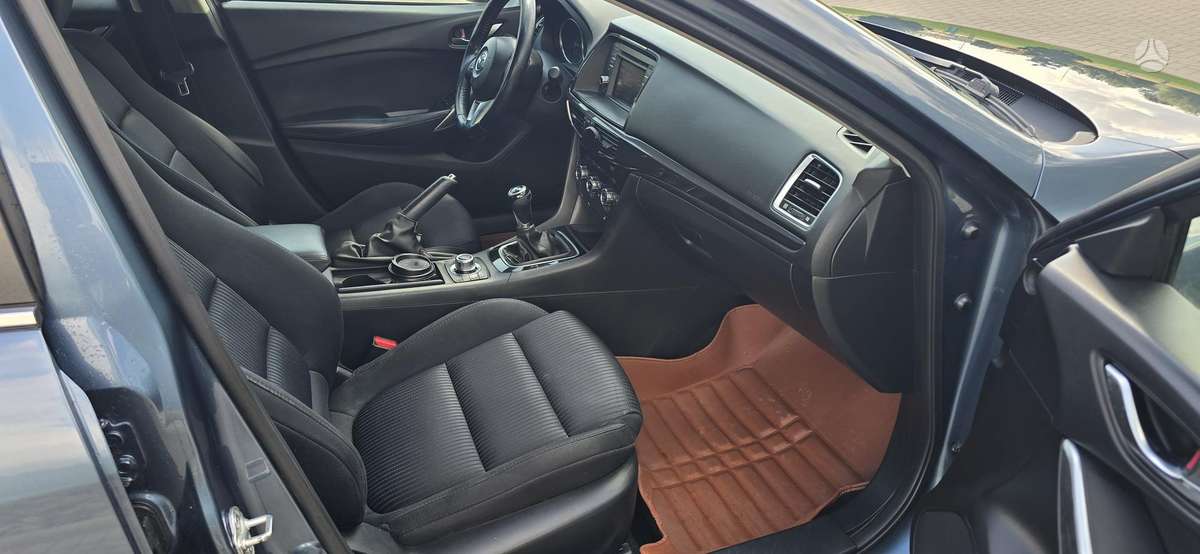 Mazda 6, 2.2 l., Седан