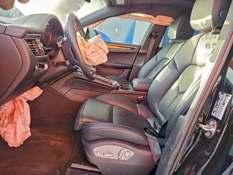 Porsche Macan, 2.0 l., off-road / crossover