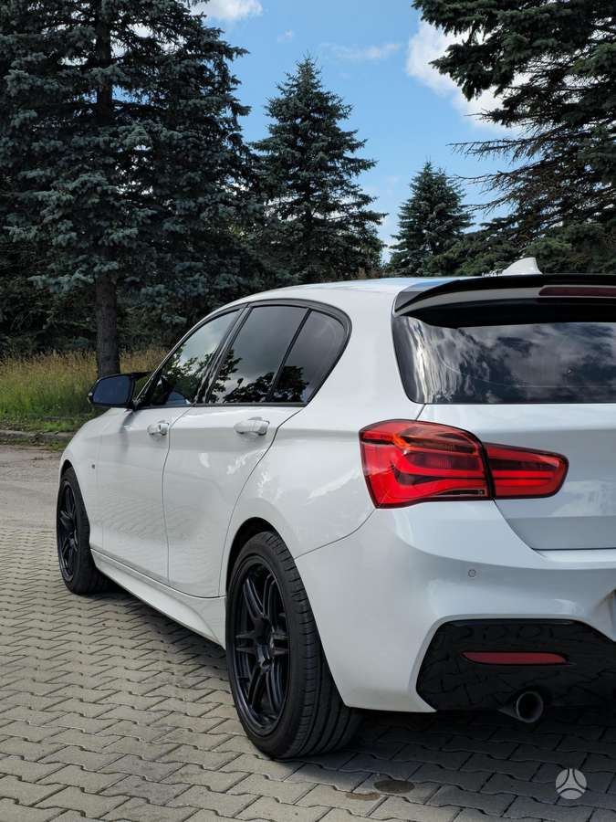 BMW 120, 2.0 l., hatchback