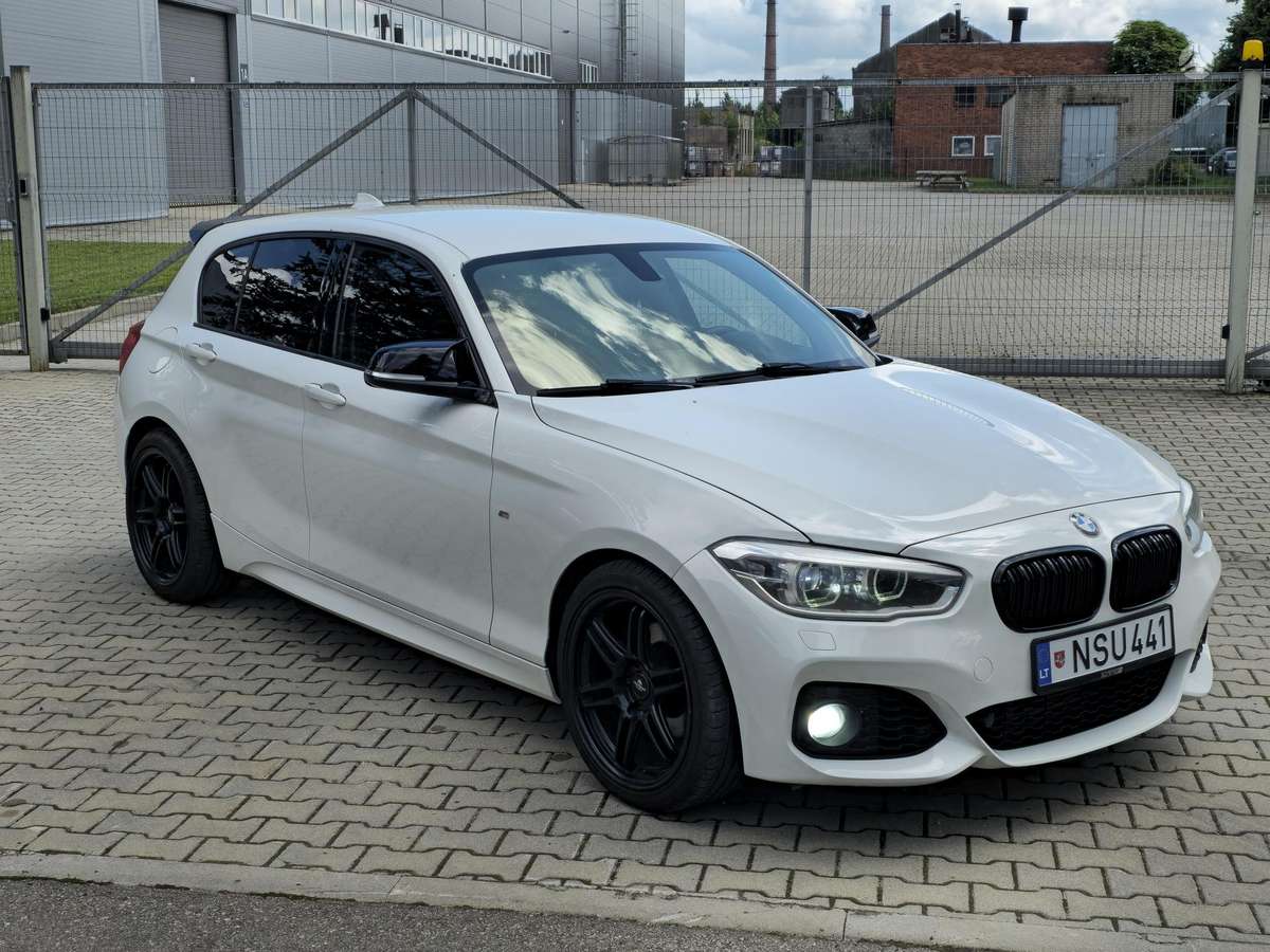 BMW 120, 2.0 l., hatchback