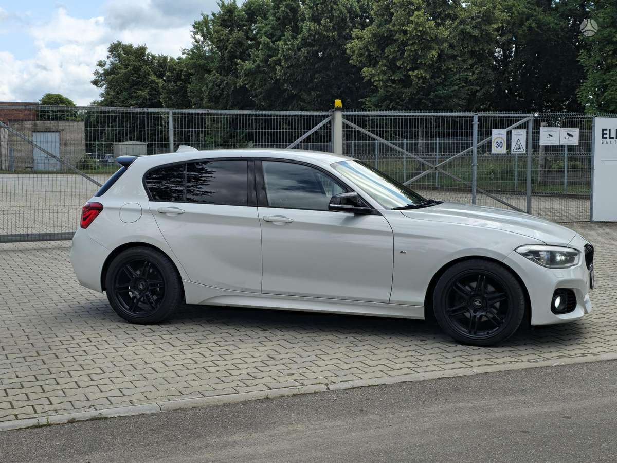 BMW 120, 2.0 l., hatchback