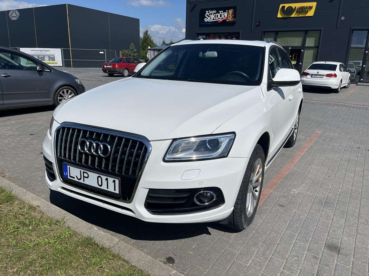 Audi Q5, 2.0 l., off-road / crossover