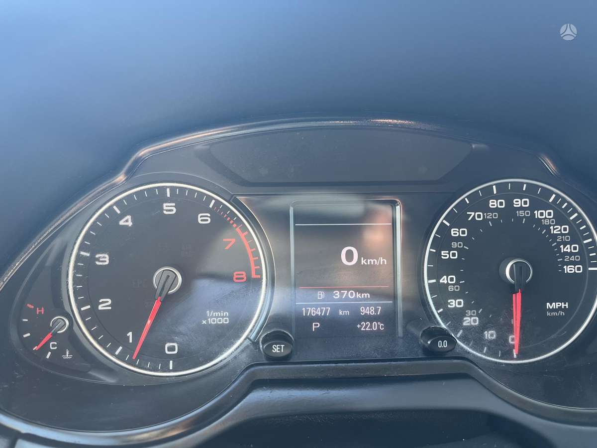 Audi Q5, 2.0 l., off-road / crossover